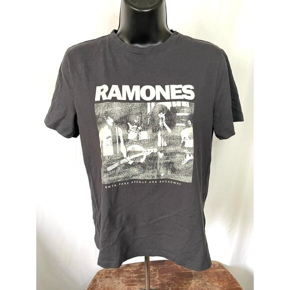 Ramones Band Graphic T-Shirt Black Punk Rock Tee H&M Size S - Picture 1 of 7